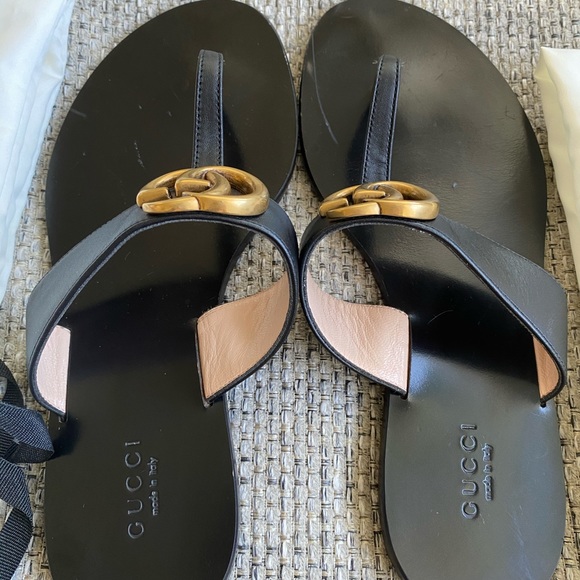 Authentic Gucci double G thong sandals - Picture 3 of 5